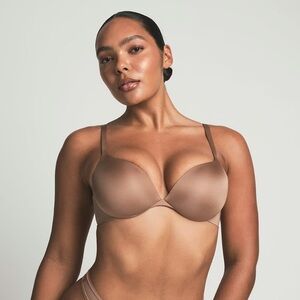 SKIMS Teardrop push up bra - 32D